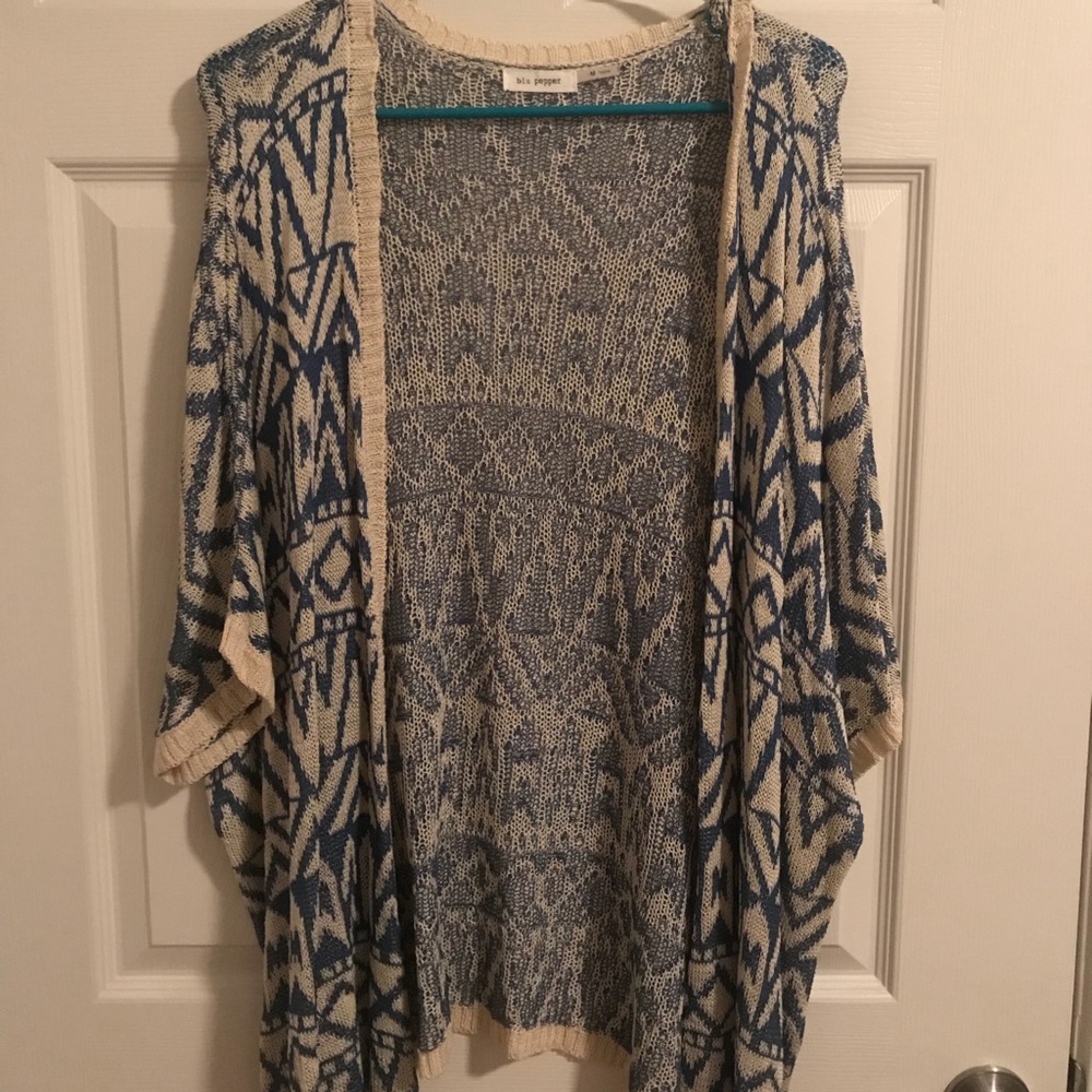 Blu Pepper Cardigan Size Medium